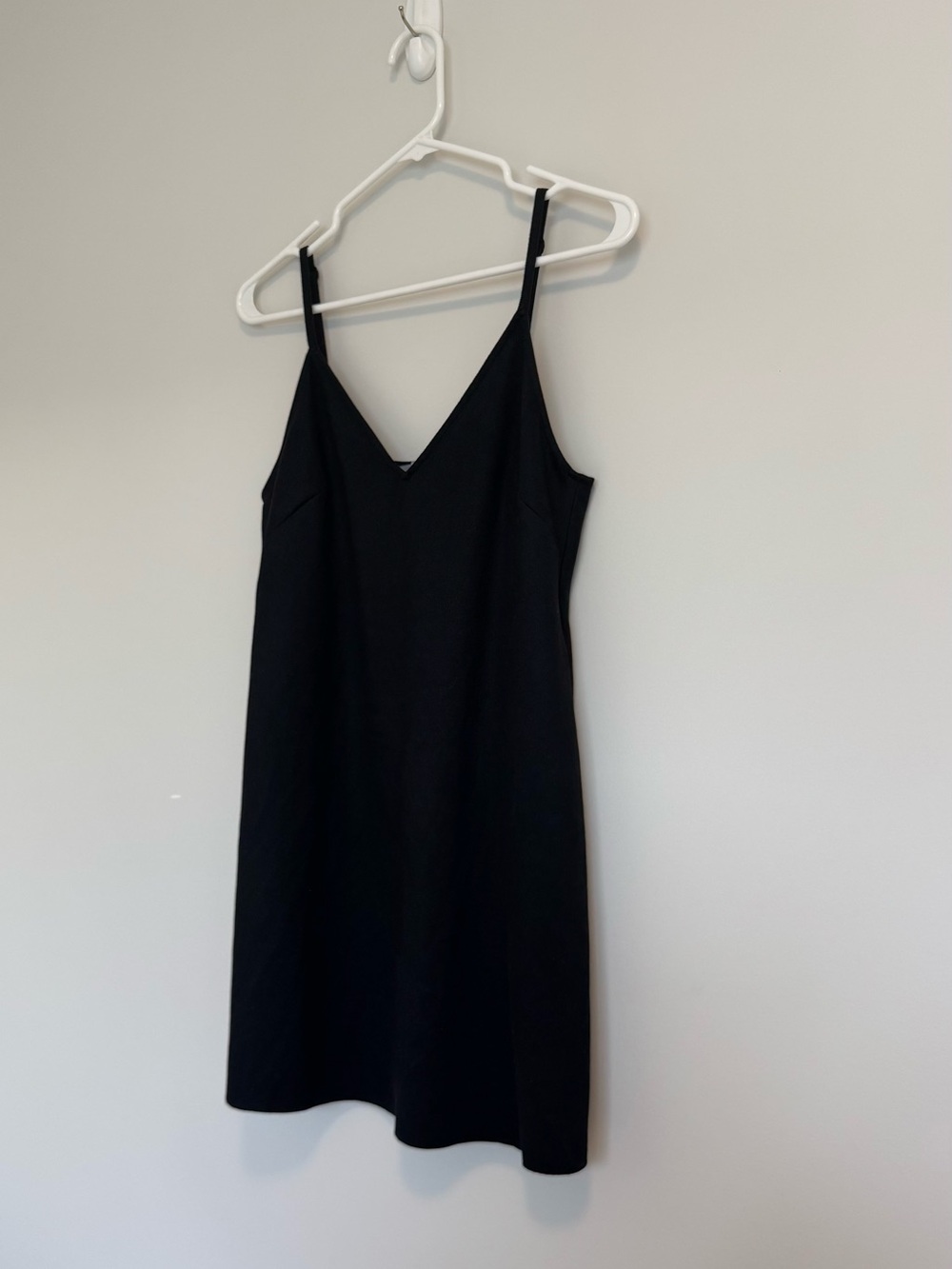 Aritzia Wilfred Free Vivienne Dress